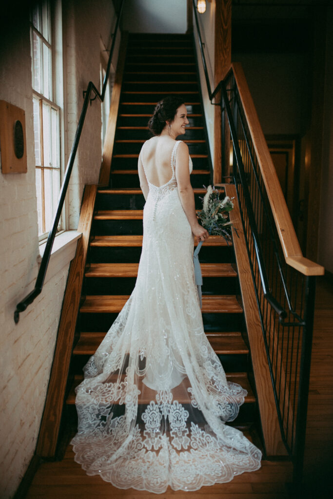 Beautiful indoor wedding venue scene. 