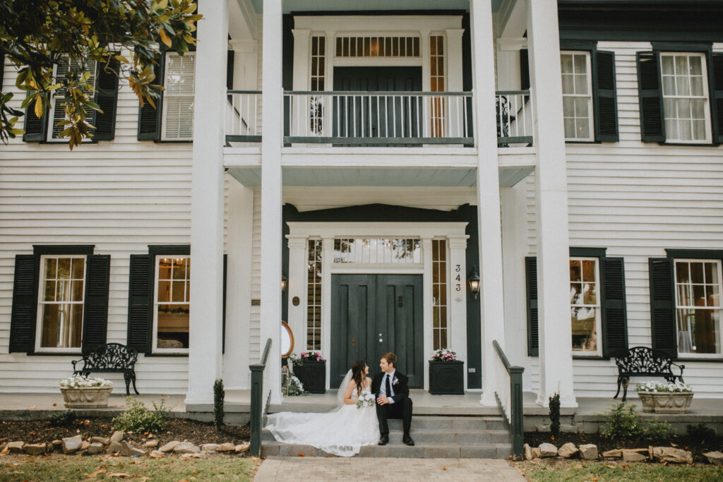 Beautiful indoor wedding venue scene. 