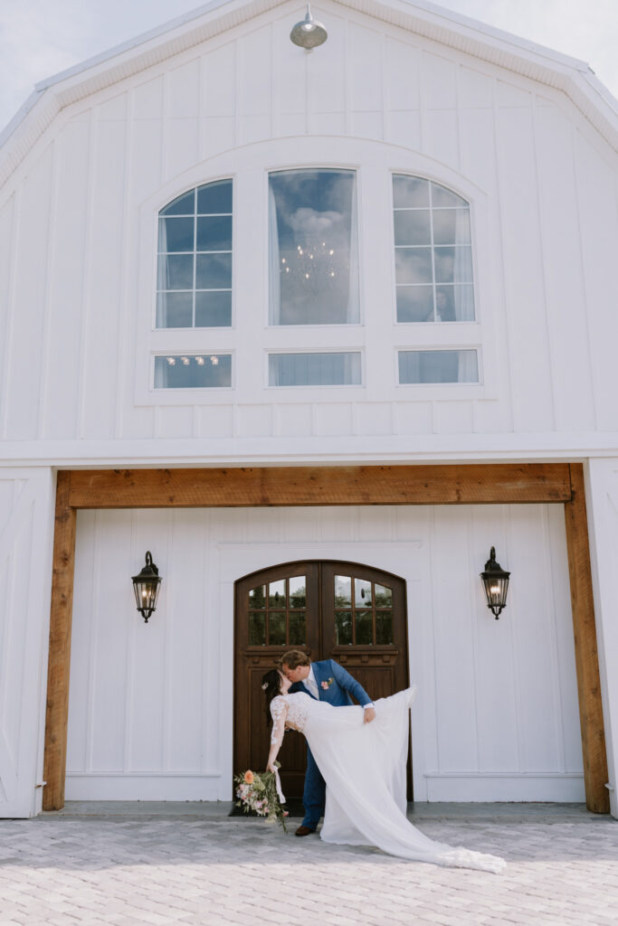 Beautiful indoor wedding venue scene. 